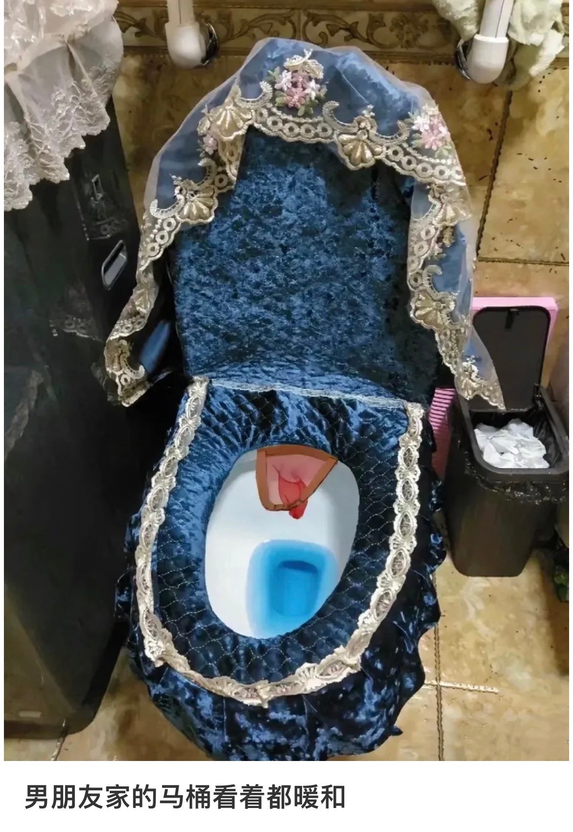 啊这…看着很温暖实则很脏的马桶垫 ​​​