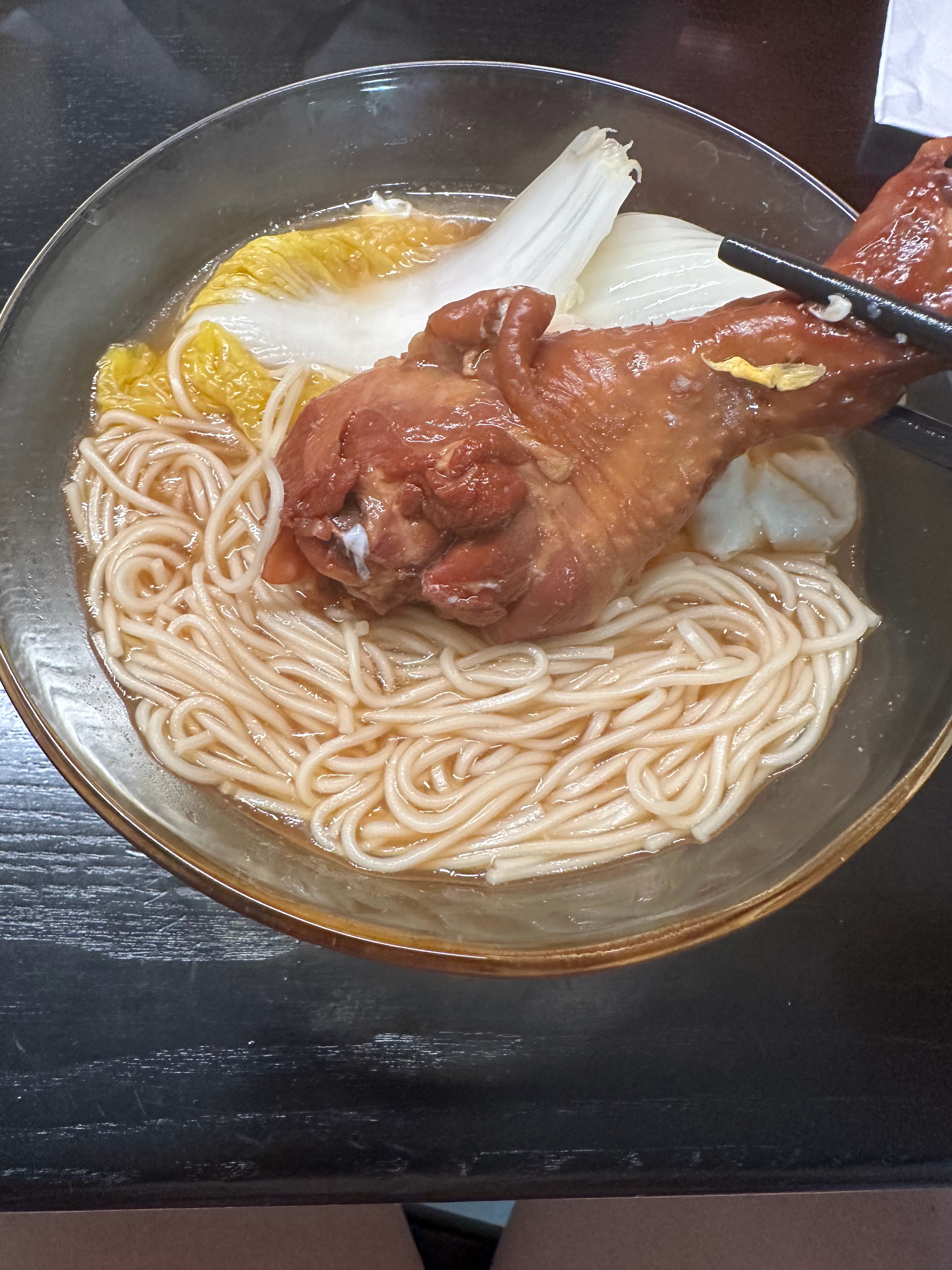 自制鸡腿面鸡腿+荷包蛋+娃娃菜，营养均衡