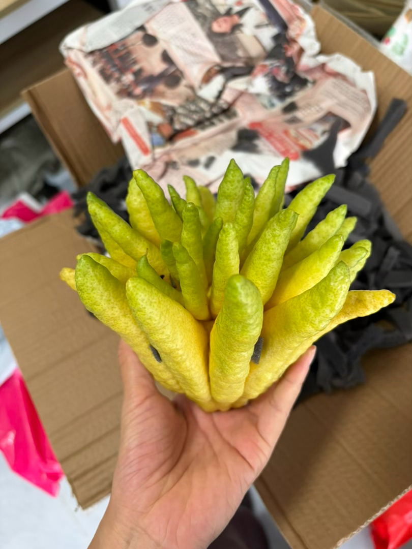 我一直都不懂，泰式饮品里出现一种类似于柠檬的香味，但是又不是柠檬，一直没有得到答