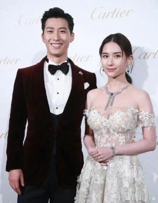 何超莲真的没谈过丑的，看来是外貌协会没错了 