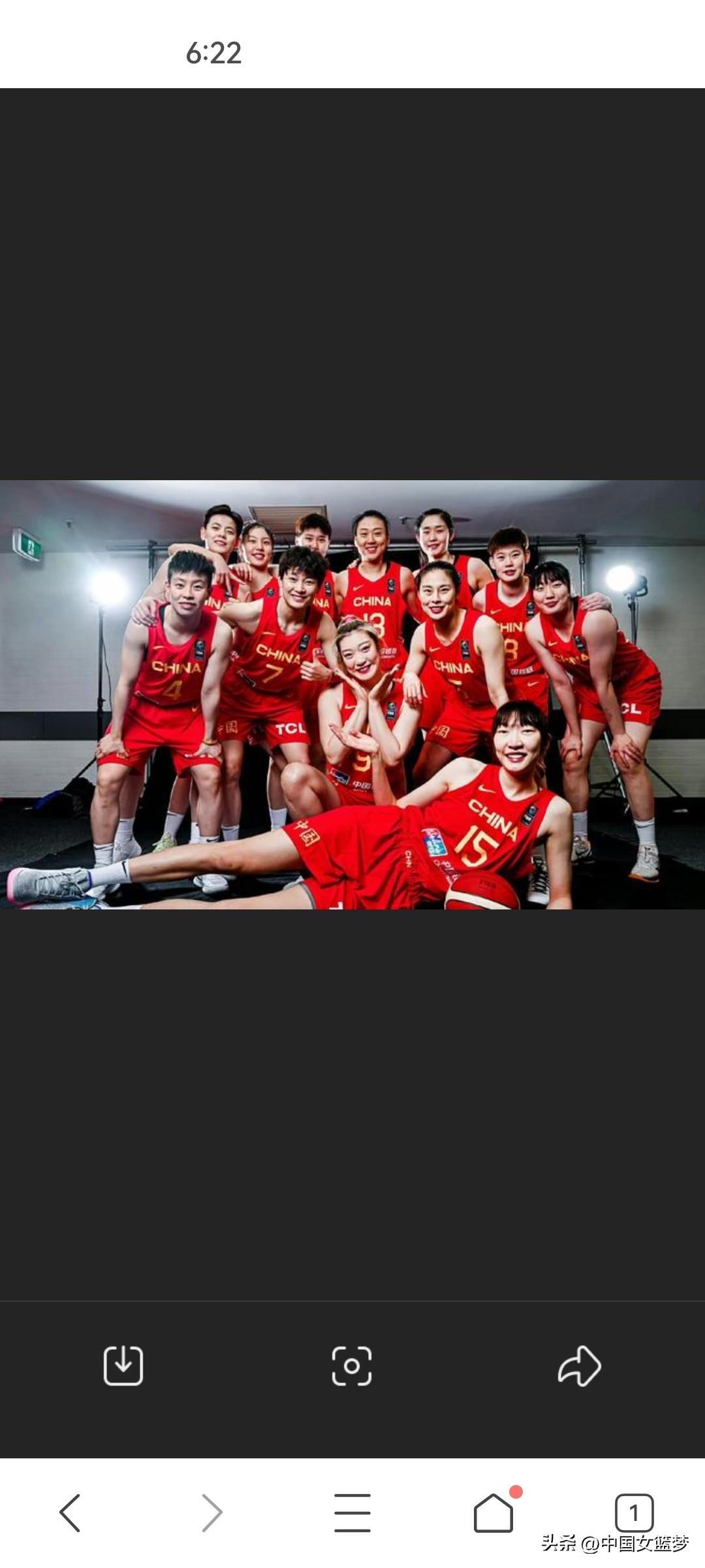 中国女篮大战波多黎各队，李月汝出场！7号传球给小宝，她在篮下拿球转身，就强大对面