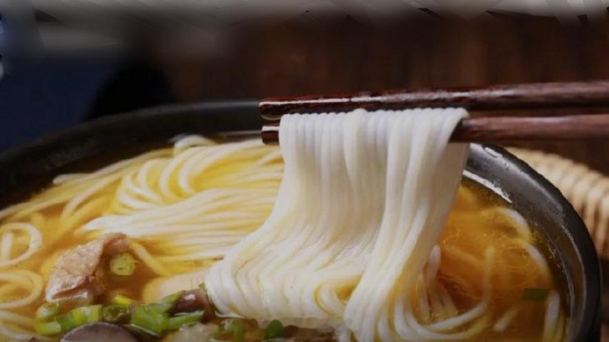 #1毫克就能致死的毒物可能在你厨房里#米饭面条变质、土豆发芽如果人吃了都会进医院