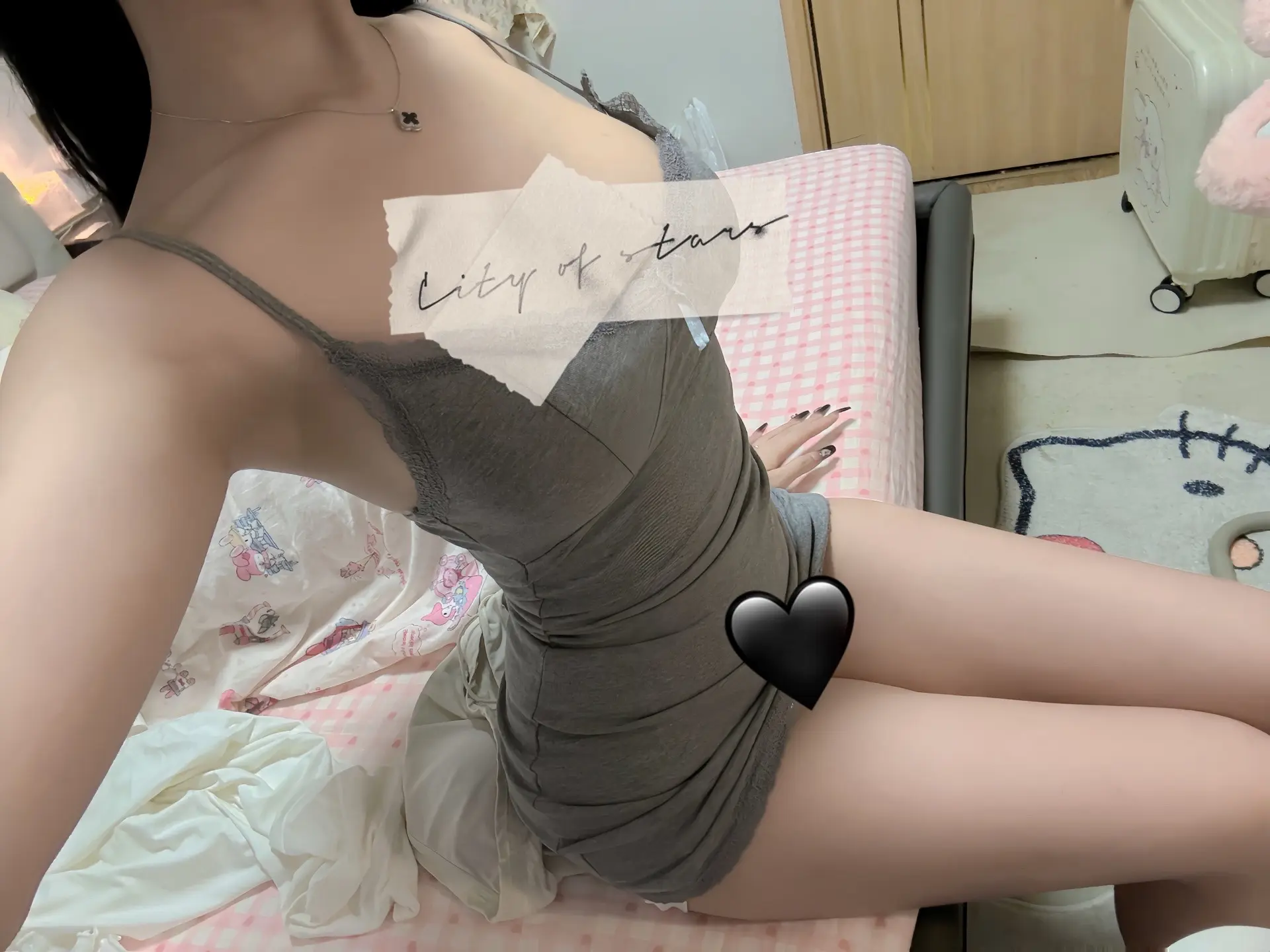 陪你吃苦是假的 谁想陪你 谁又想吃苦