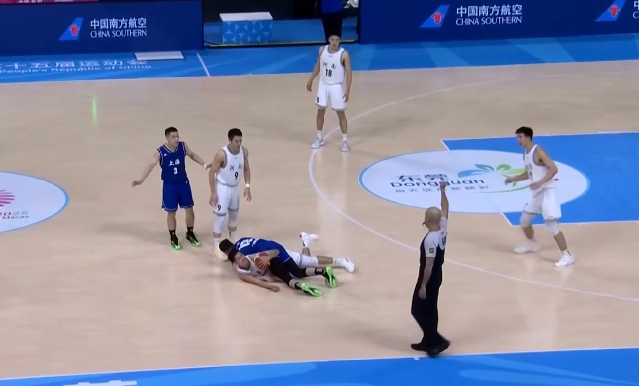 男上加男[doge]上海久事大鲨鱼 ​​​