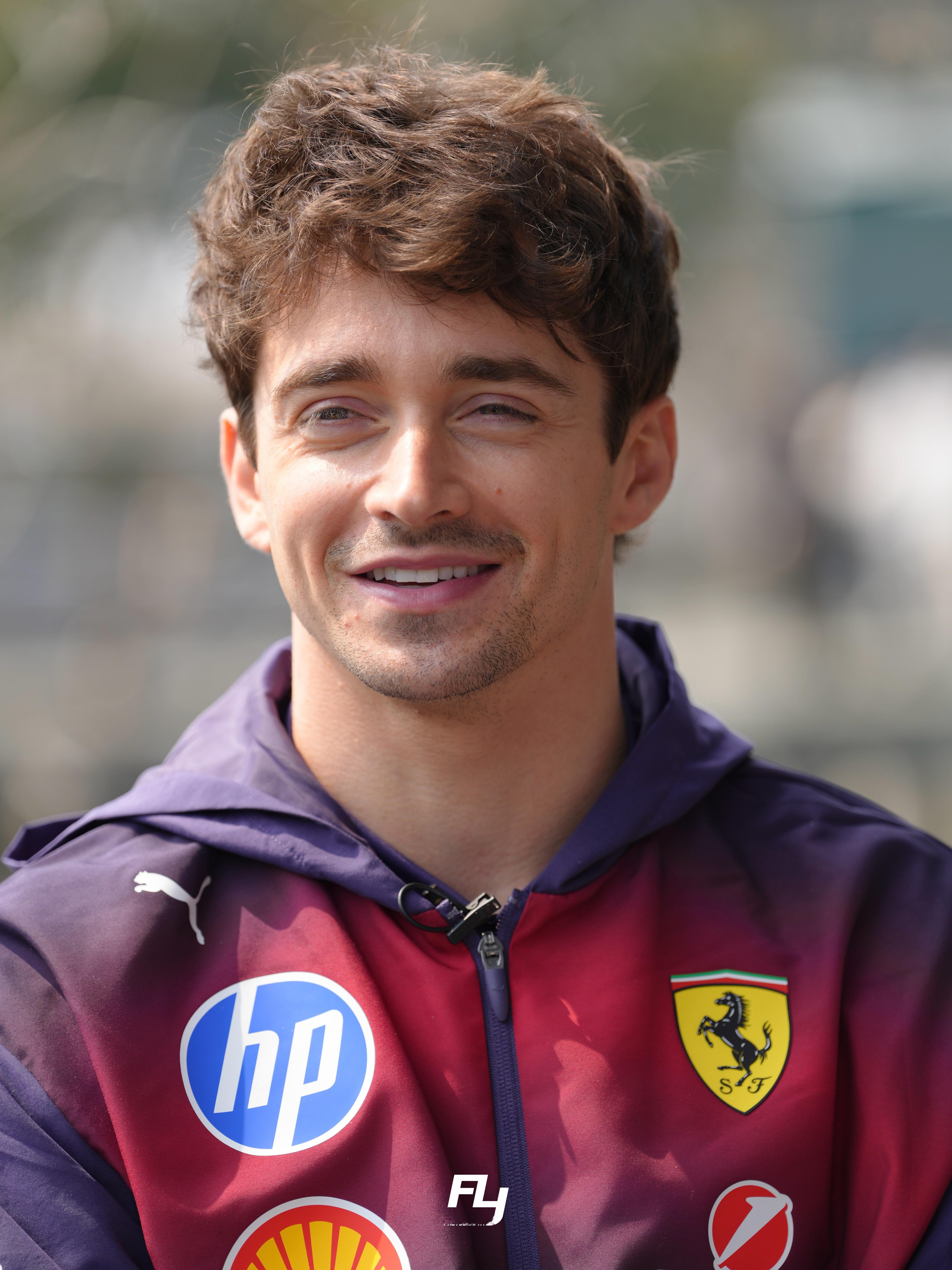 勒克莱尔笑得好温暖🥰图片拍摄自上周四，原图直出🖨️F12026F1中国大奖赛