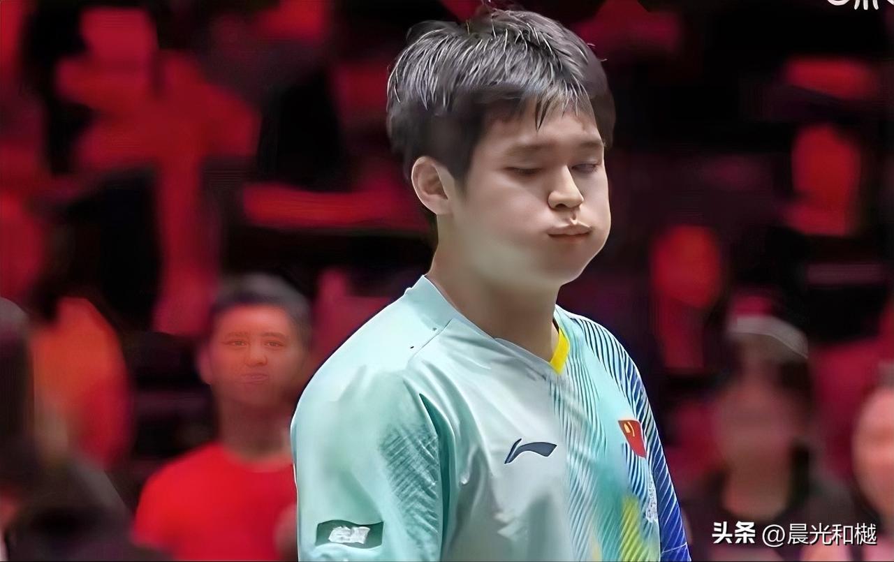 澳门世界杯国乒名单
男队员四名：
王楚钦、梁靖崑、周启豪、温瑞博
女队员六名：