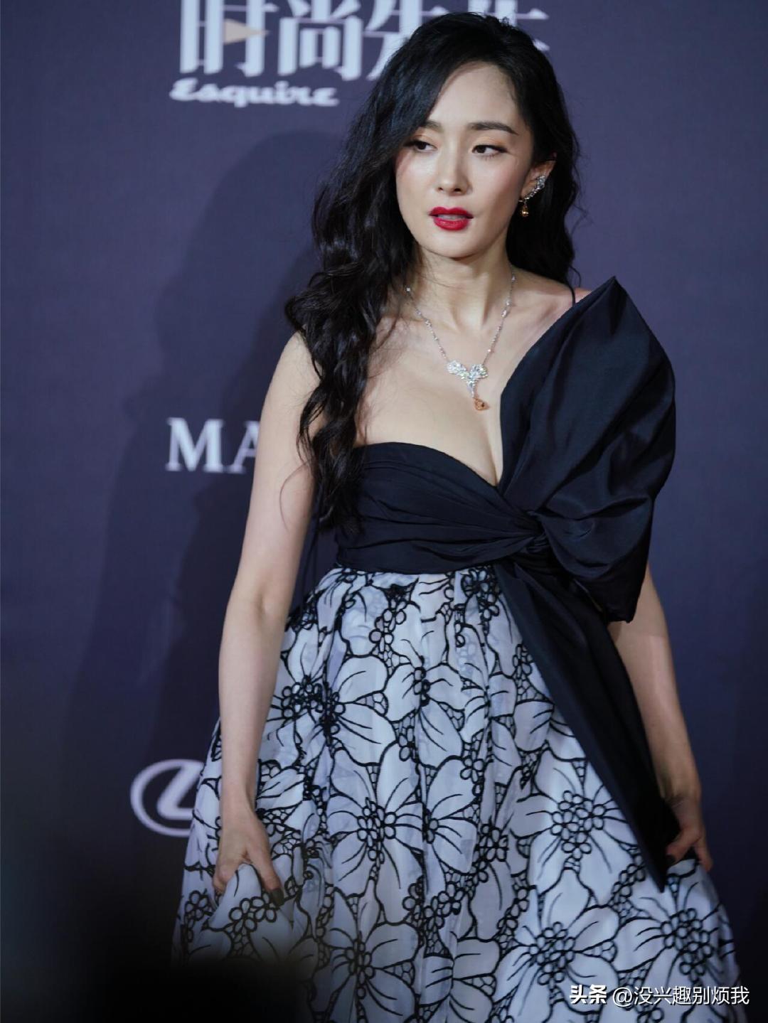 这个时期的杨幂身材一点也不输柳岩