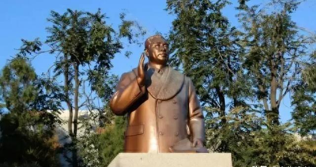 谁都不服的朝鲜，却主动将中国三人写进教科书，还为他们树立了铜像，这三人究竟是谁？