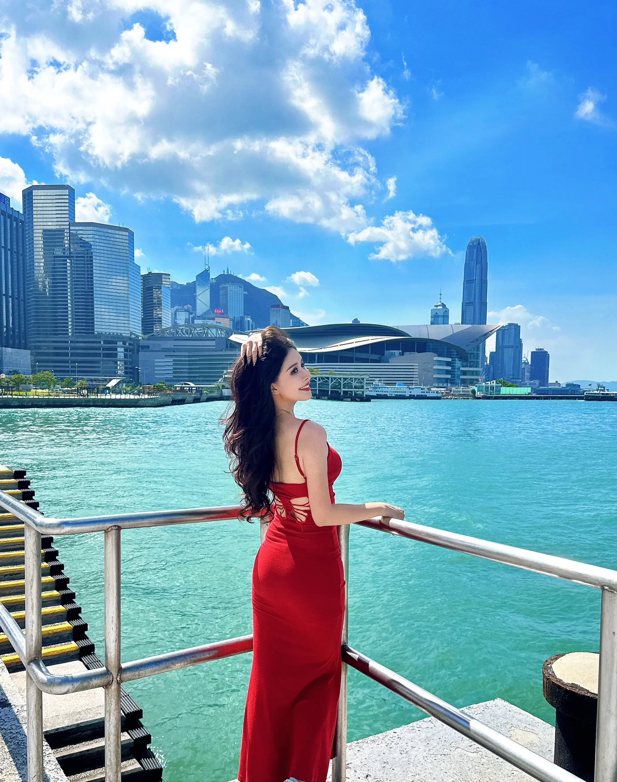 随便一拍都自带港风滤镜。