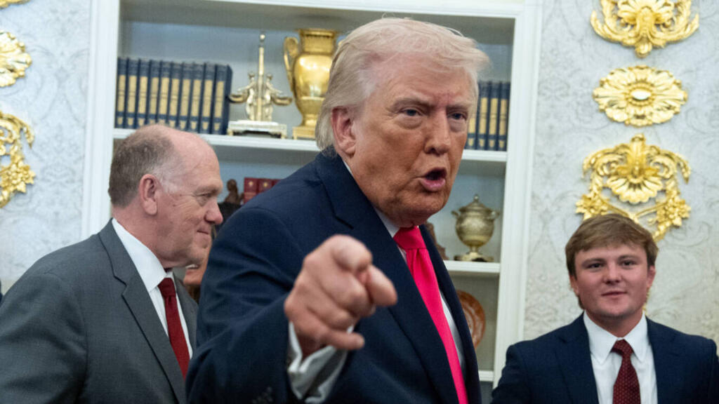 据环球时报报道，特朗普向其顾问表示希望快速结束对伊战争，力争在未来数周终结战事。