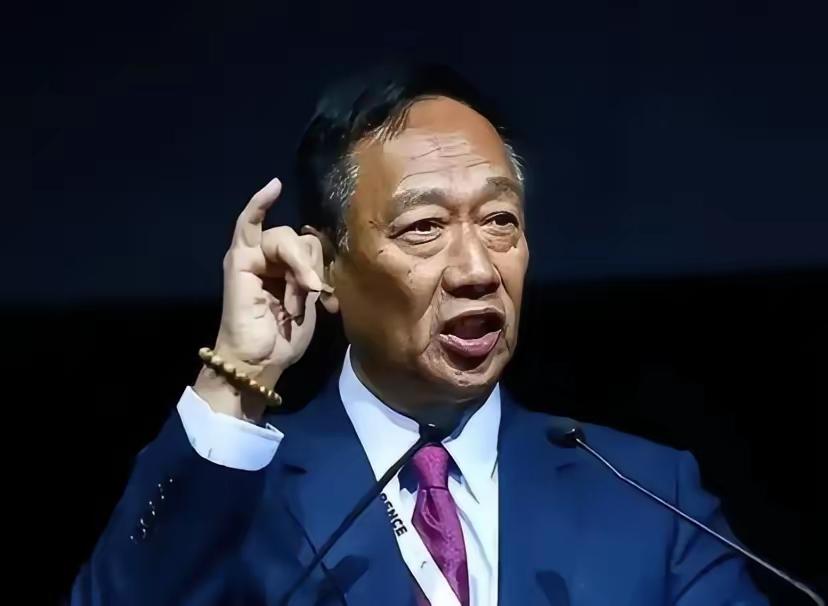 富士康崩得太突然！郭台铭绝对没料到，以前大陆工厂灯火通明的代工巨头，如今像破气球