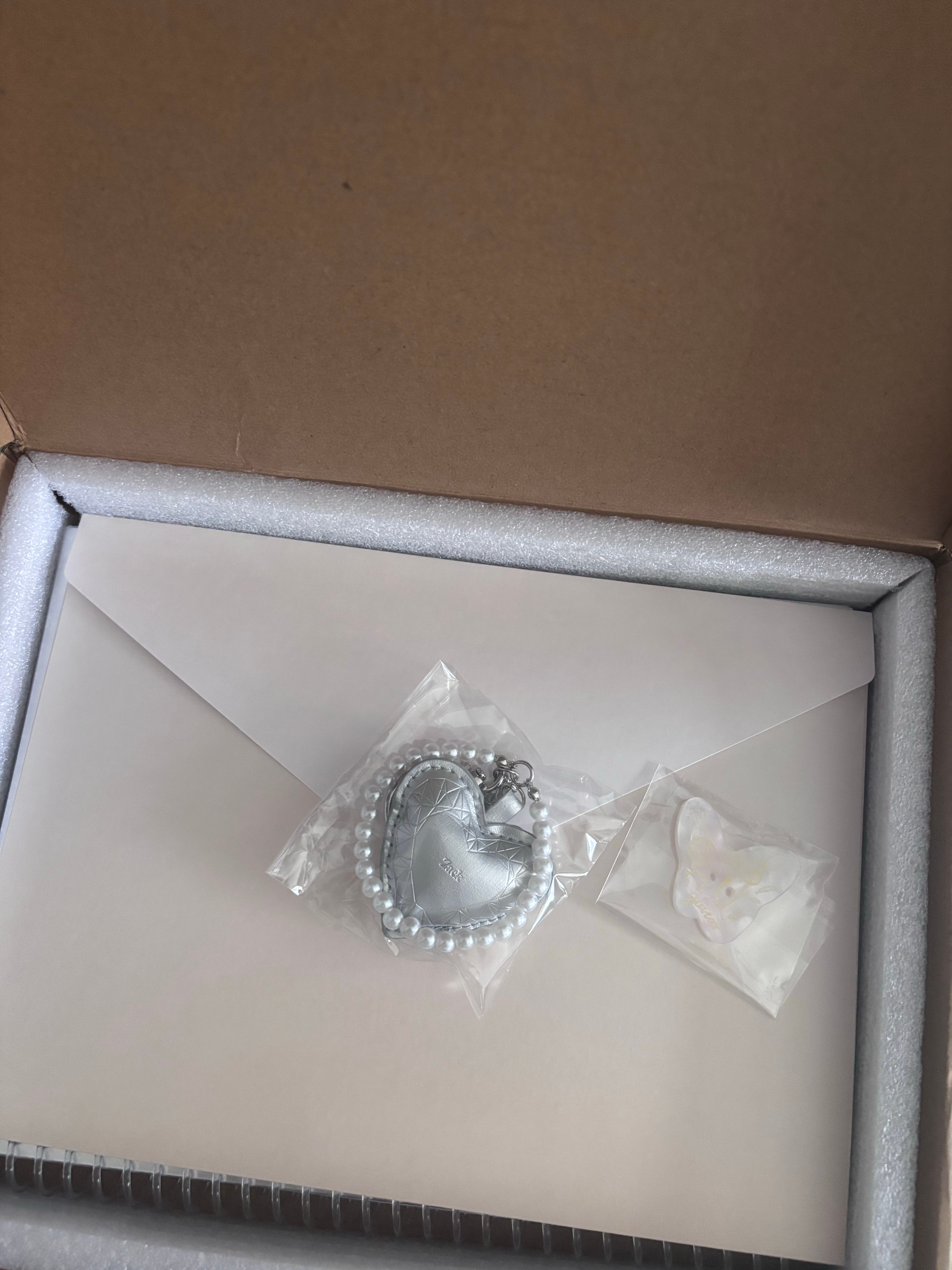 TOP登陆少年周边中转站  出出这些张泽禹18生日无卡全套有裤链60💼张极18