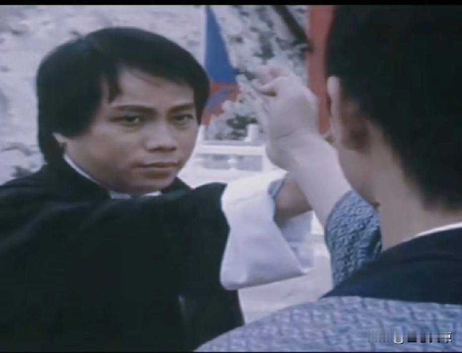 看到梁小龙去世的消息，太突然了，很多人一提到梁小龙，却只记得“火云邪神”一角，但