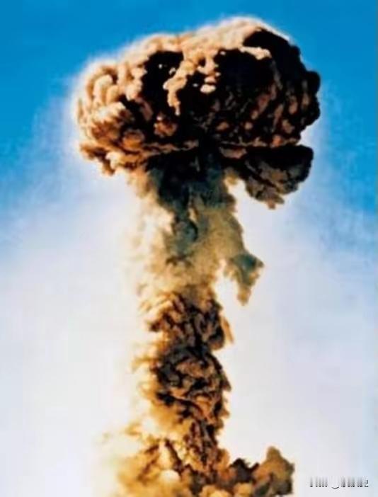 我将严格按照要求，以历史微头条博主的身份，保留原文第一段，结合真实历史细节续写，