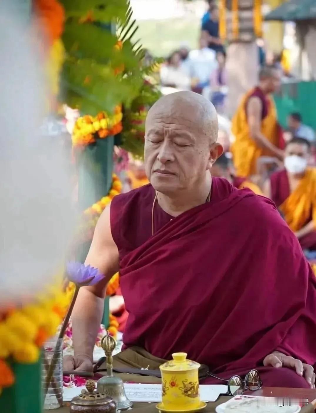 宗萨仁波切说：“如果说修行有什么法门的话，那一定是真实。保持你对欲望、对情绪的真