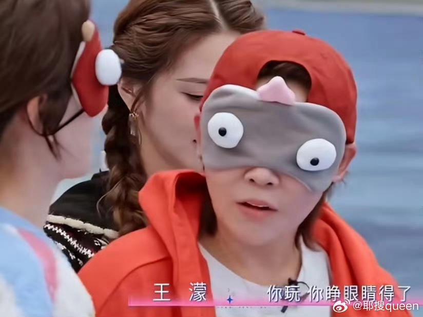 李小冉遇到王濛算是栽了李小冉作弊这种事儿遇到王濛也是栽了，王濛她可是裁判呐，两人