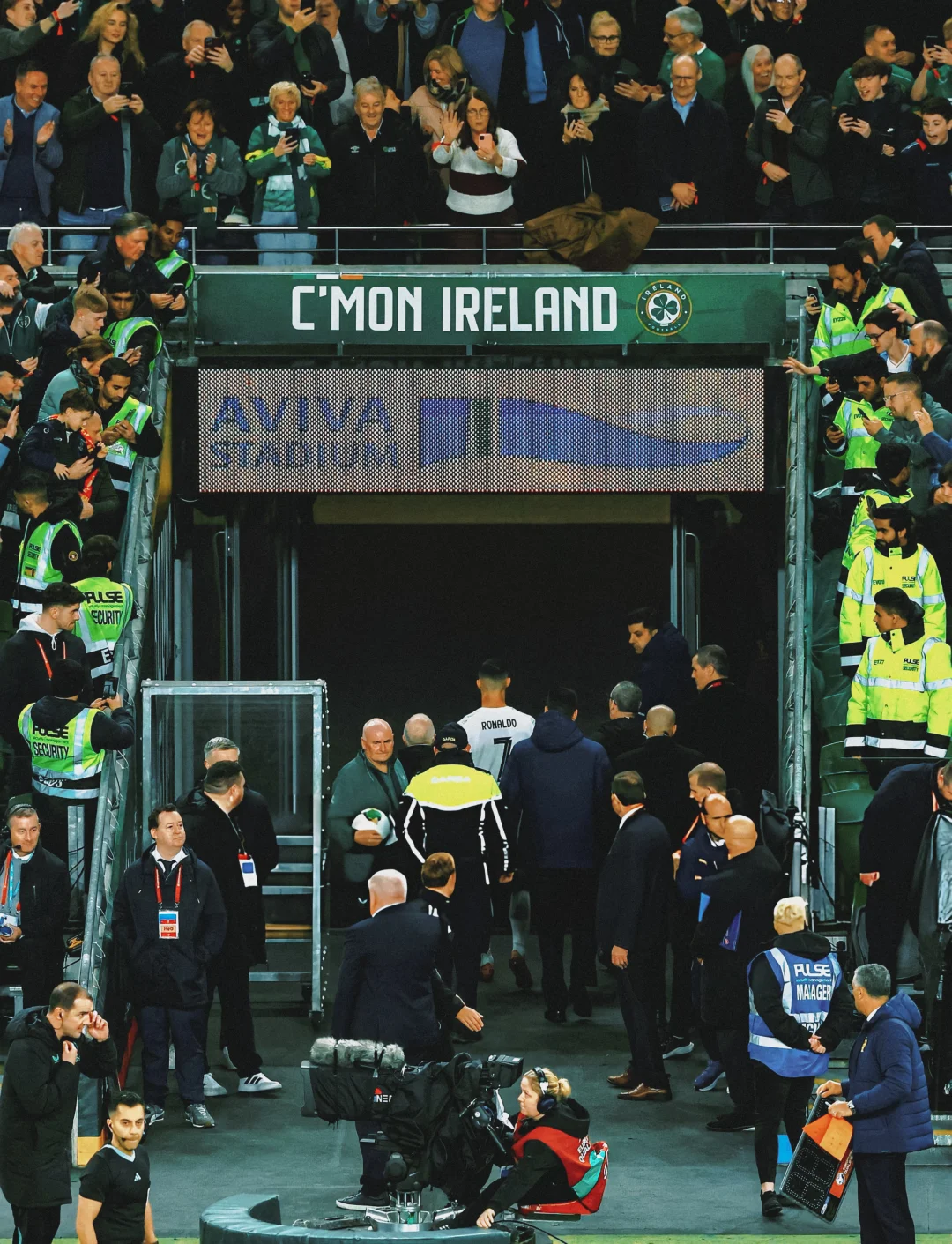 这很可能是C罗世预赛的最后一幕