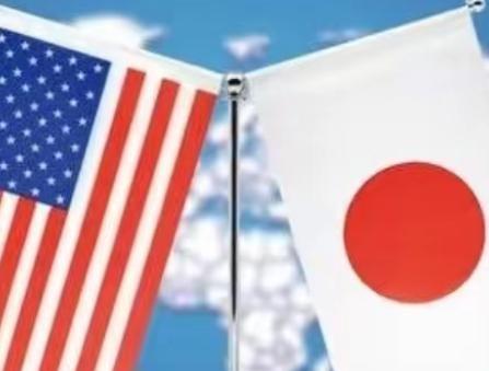 就在中日关系愈演愈烈的时候，一个诡异的现象发生了，现在不仅是美国在给咱们“递刀子