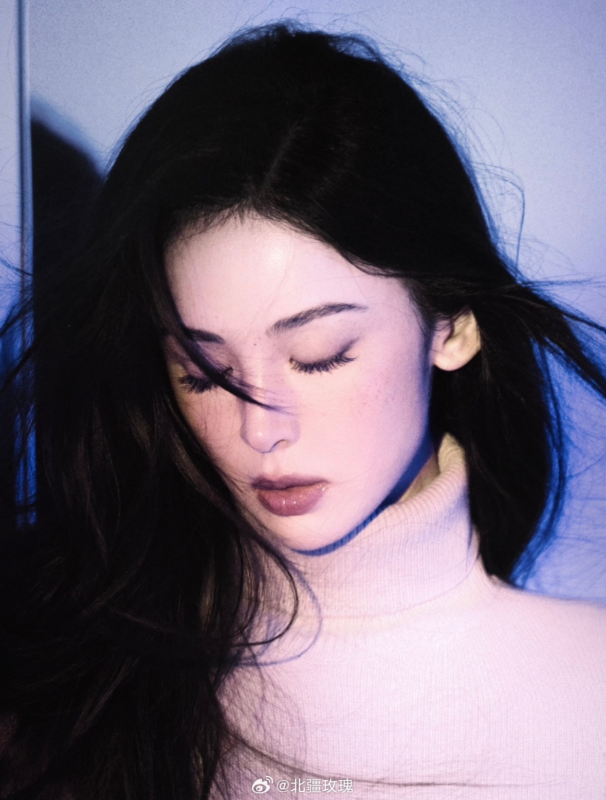娜扎很适合演一些高智感女性的角色啊...你若盛开，蝴蝶自来