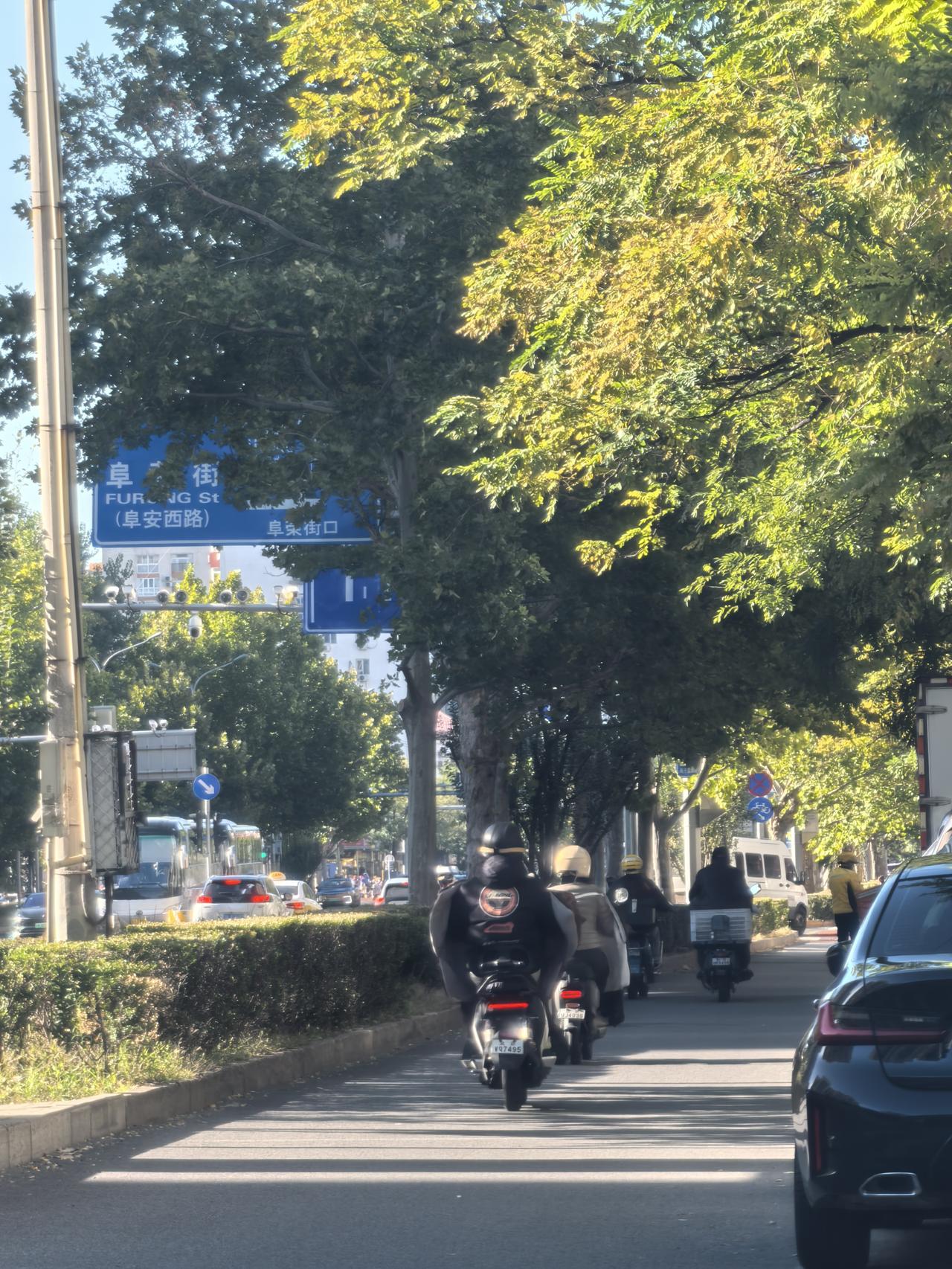 我看很多人说，不管谁来都得跟我们做生意。巴西就算是极右翼上台，他还得卖铁矿石和大