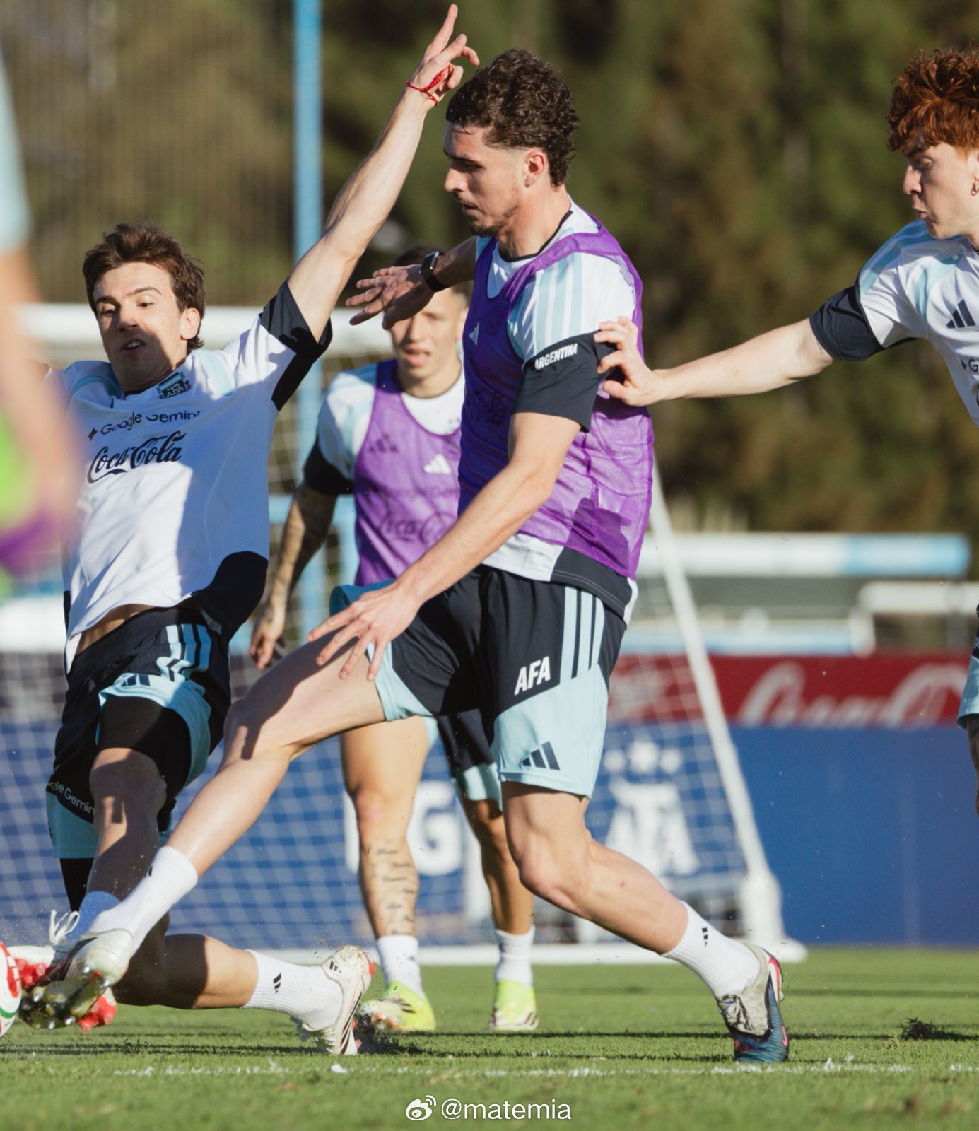 阿根廷国家队官推发布医疗报告确认华金伤退“今天对前锋华金·帕尼切利进行的检查证实