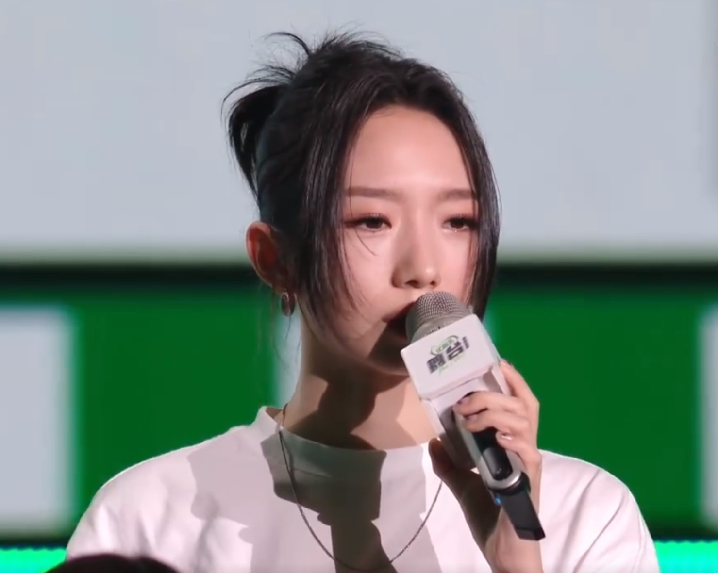 #孟美岐说要放下以前的包袱#从《明日之子》导师，到《舞台2023》选手，短短几年
