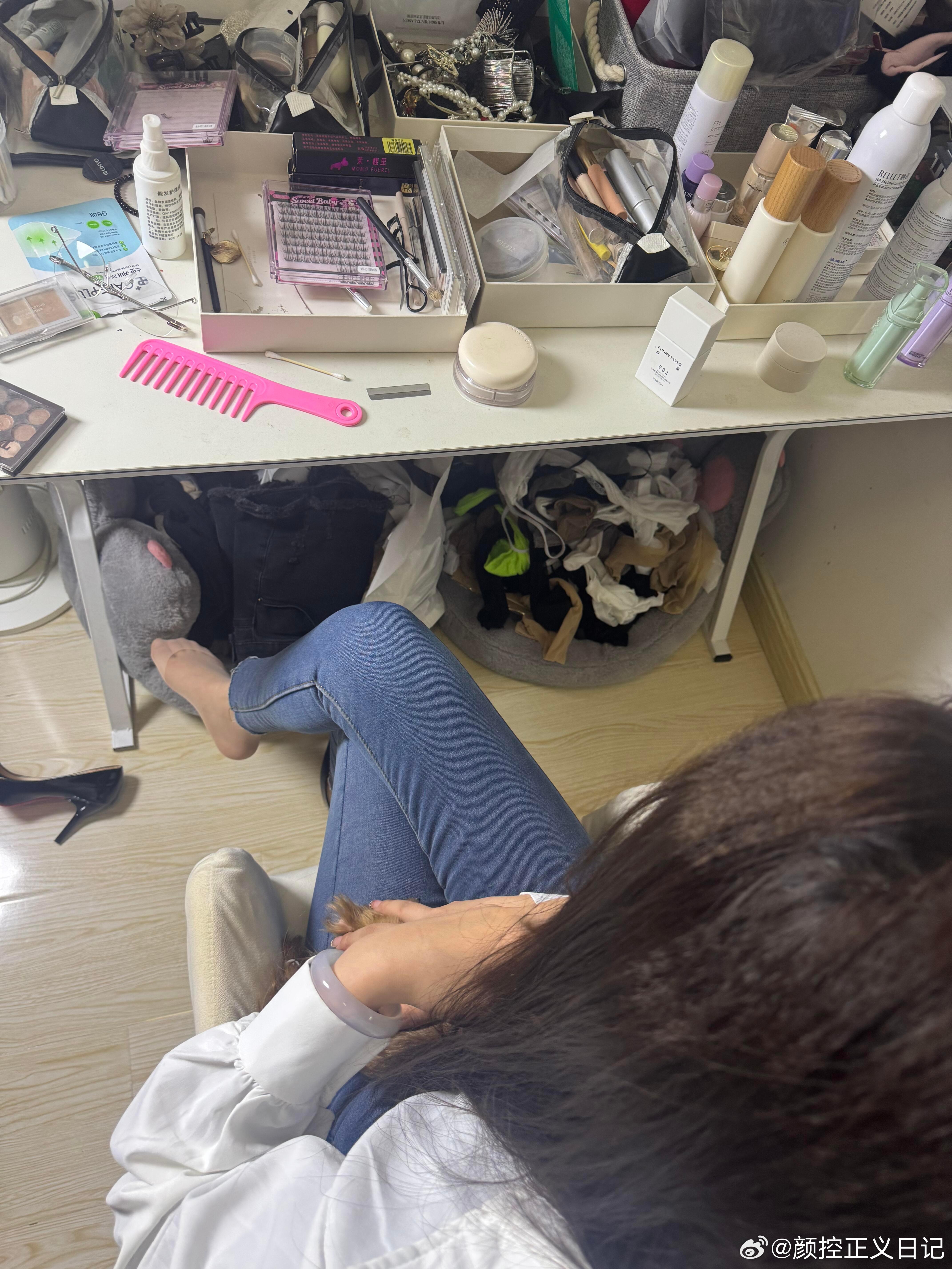 玉足专题足姐美女