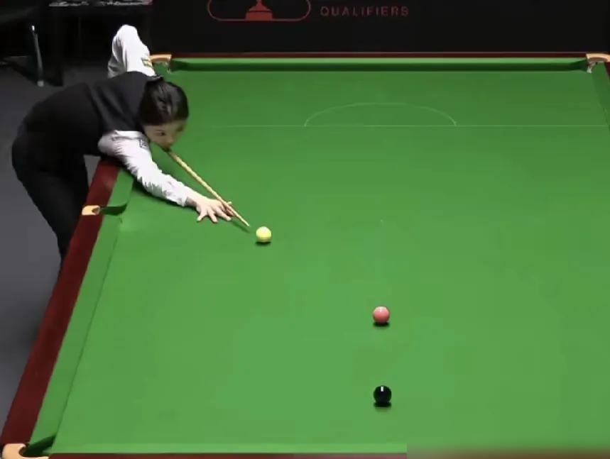 别再拿“性别”给白雨露贴金了。4月7日这场10比7的胜利，绝非什么弱者的奇迹，而