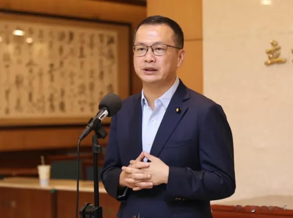 中天新闻再次霸凌欺负人
    据消息称，台湾中天新闻举办的第二场国民党主席参选