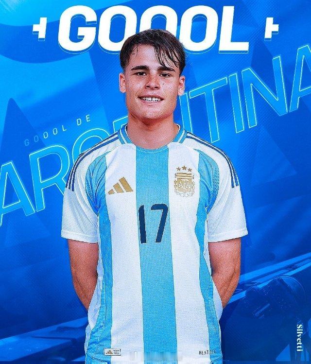 橄榄球转行踢足球的射手⚽🔥马特奥·西尔维蒂最初是打橄榄球，这是他从父亲那里接棒