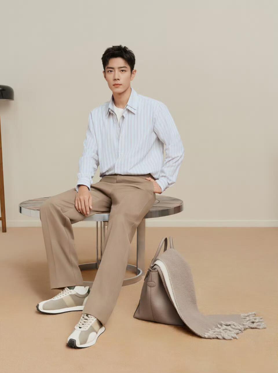 Tods全球代言人肖战出镜品牌全新广告大片，已经携手走过五年，超好看的老钱风。 
