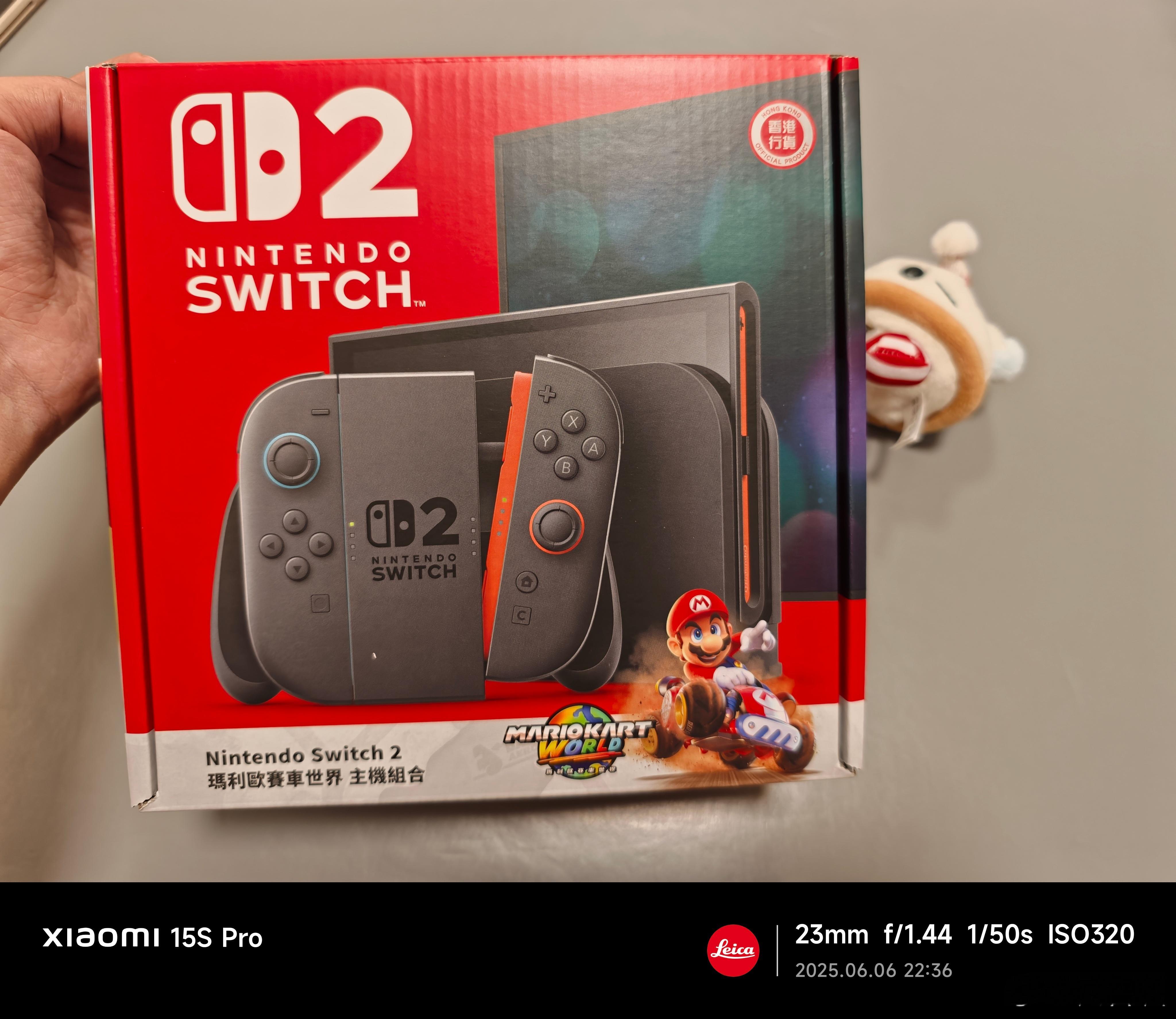 到手啦，昨天香港才上市，京东发货太快了。Switch 2屏幕和声音好了很多。 ​