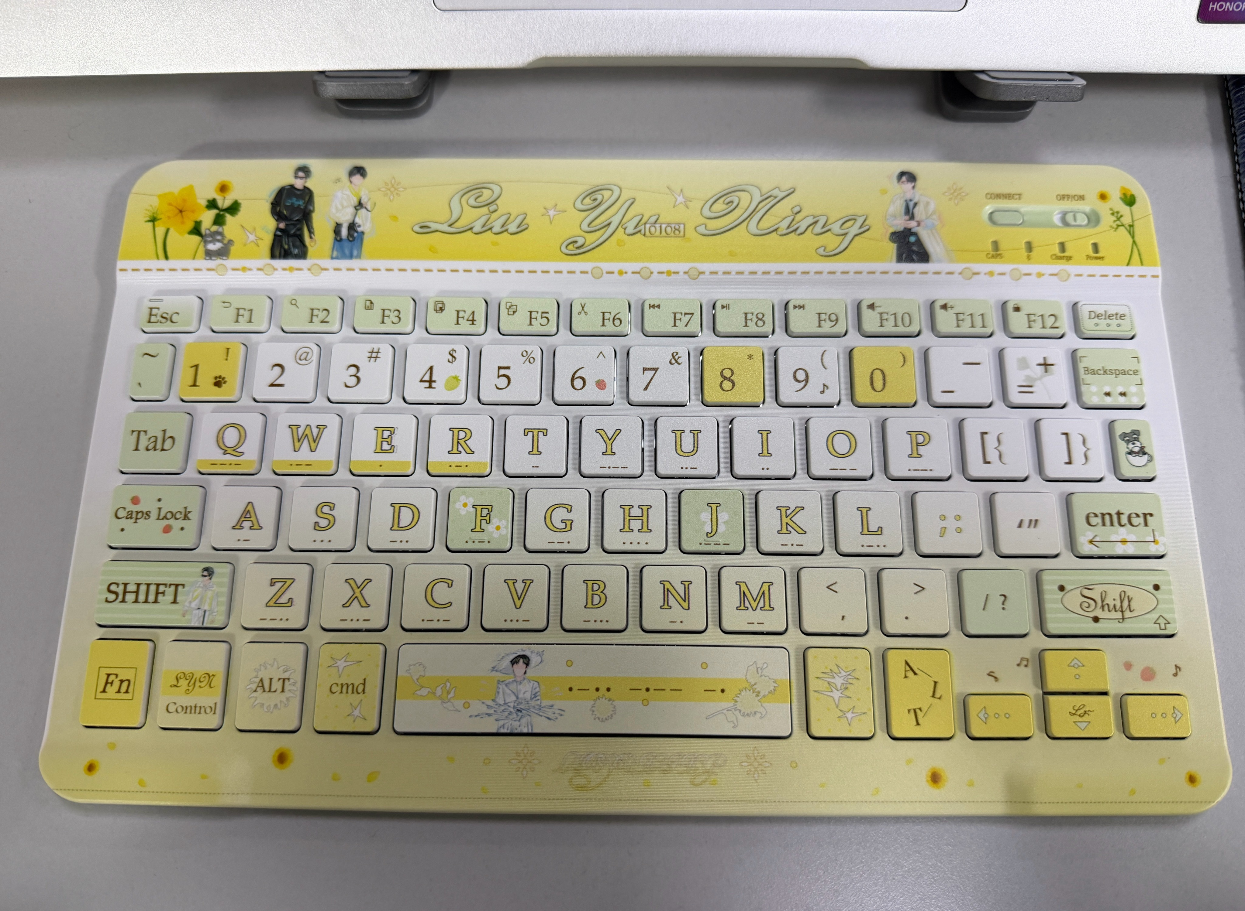 今天就用这个小键盘啦 ​​​