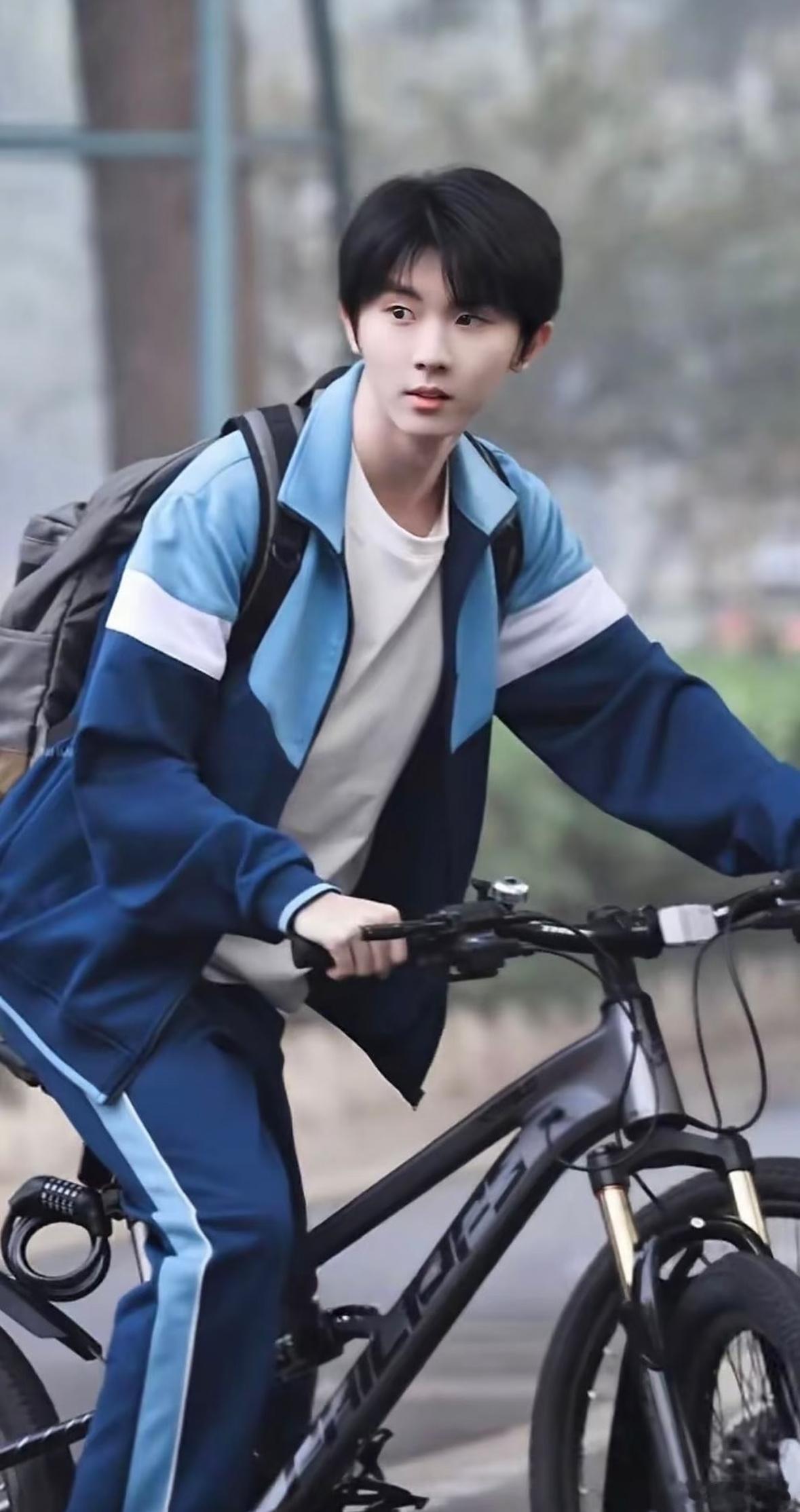 我们生活在南京阵容官宣马嘉祺 看到马嘉祺主演《我们生活在南京》的官宣 真的太激动