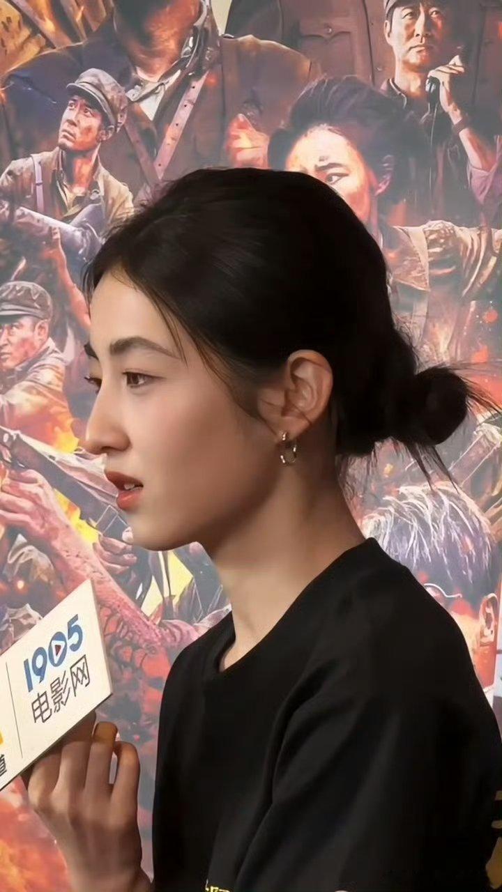 张子枫这一次的妆造好有感觉呀 ​​​
