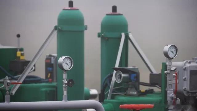 太搞笑了！
2026年5月欧盟国家进口俄罗斯天然气总额达15亿欧元，为2025年