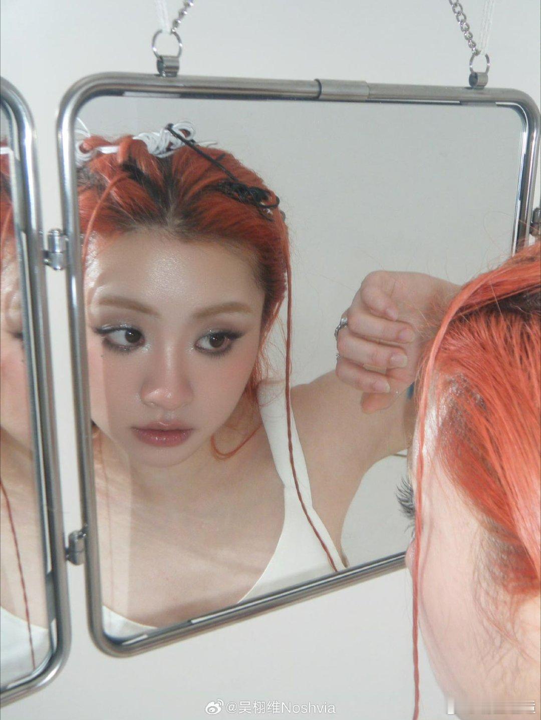 吴栩维新EPGlitchSheSaid 吴栩维Noshvia的ANNA现场感染力