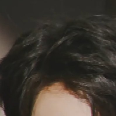 “我们就像是被眼泪，然后浇灌着在一点一点地长大，那些外皮受到的疤痕，并不会随着时