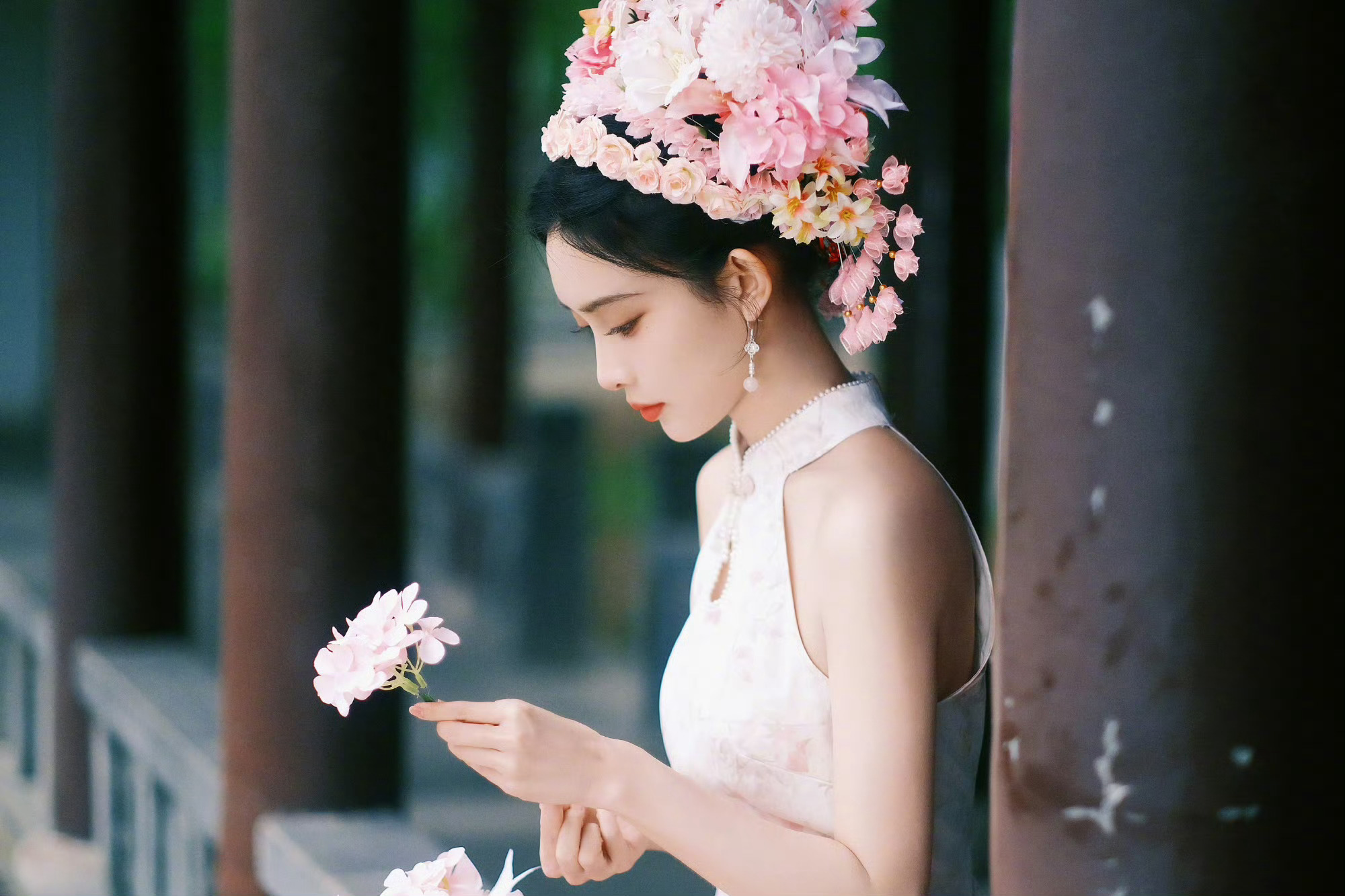 孟姐这身的确仙气飘飘，你品味绝了！孟子义完全是我的取向狙击[爱你]特别的漂亮 ​