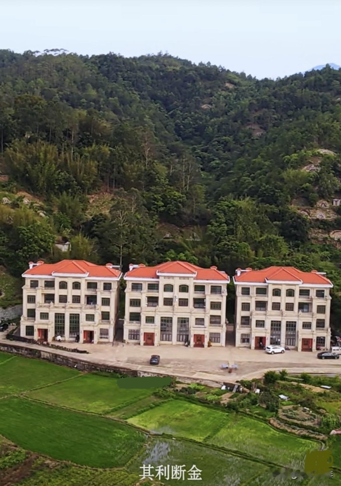 乡村最团结的三兄弟，
兄弟齐心，其利断金‼️
这才是最让人羡慕的家庭‼️