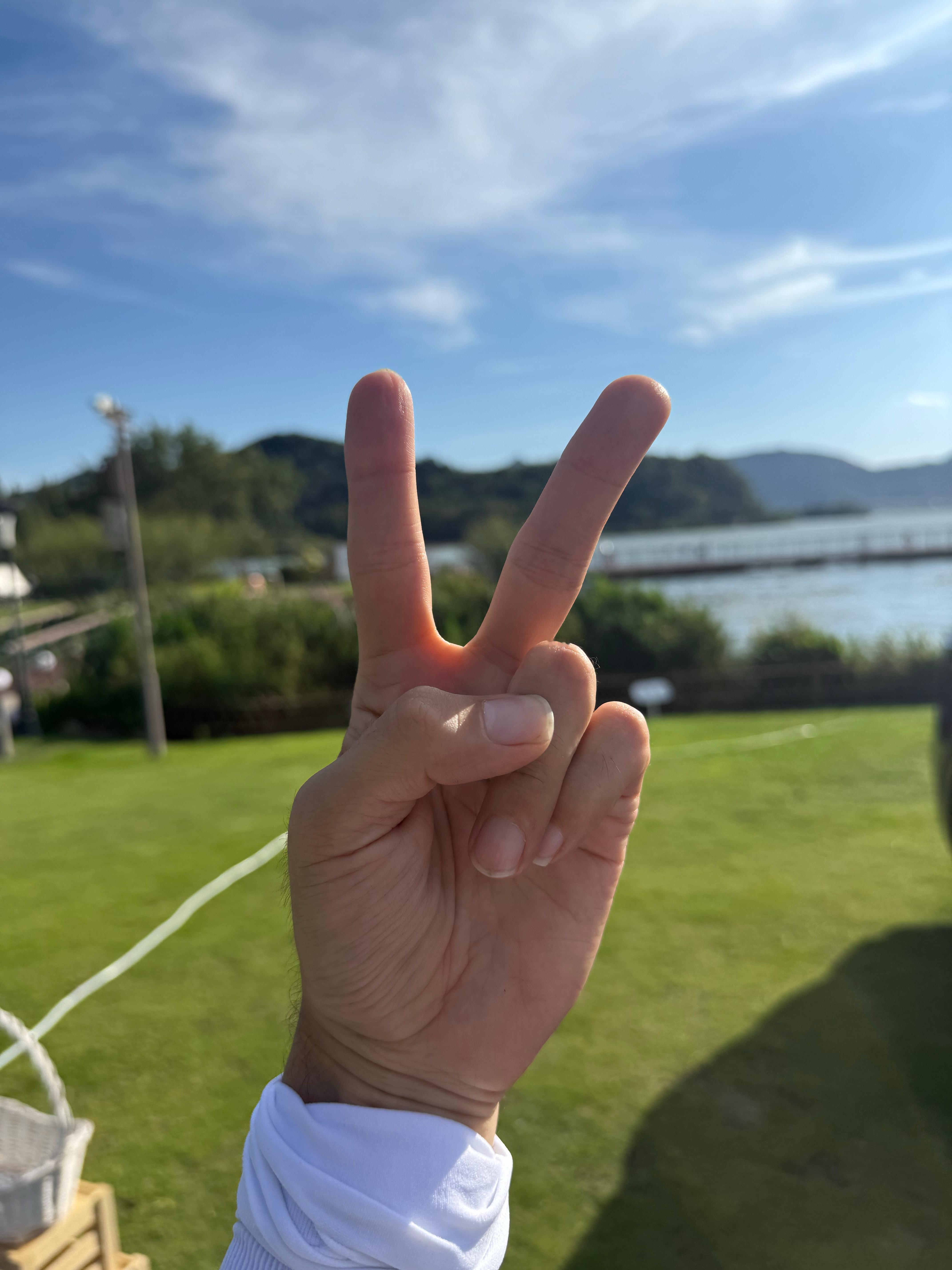 朋友们早啊[全力以赴][全力以赴]新的一周开始了[加油]本周处于半休假状态[求关
