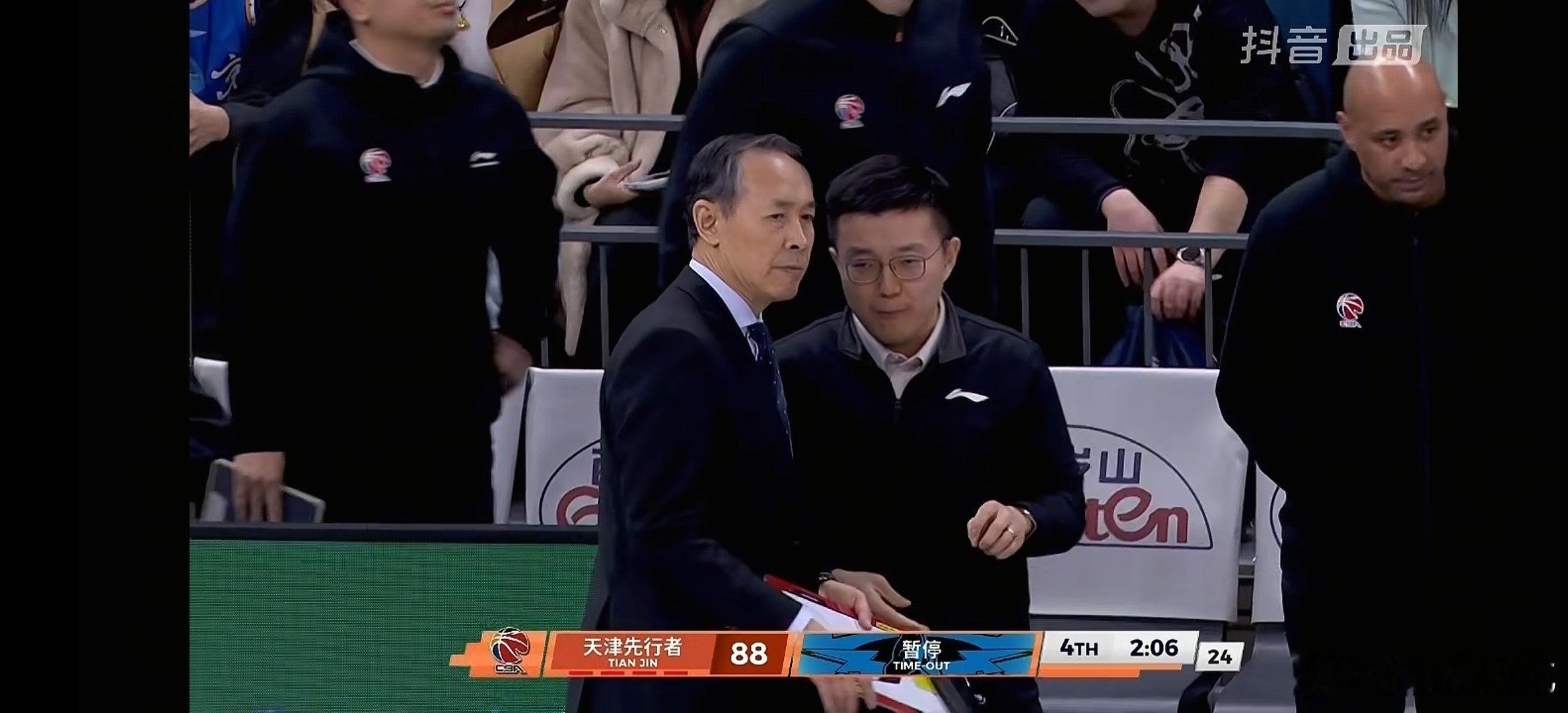 首钢 。。。。。。cba天津男篮vs北京男篮