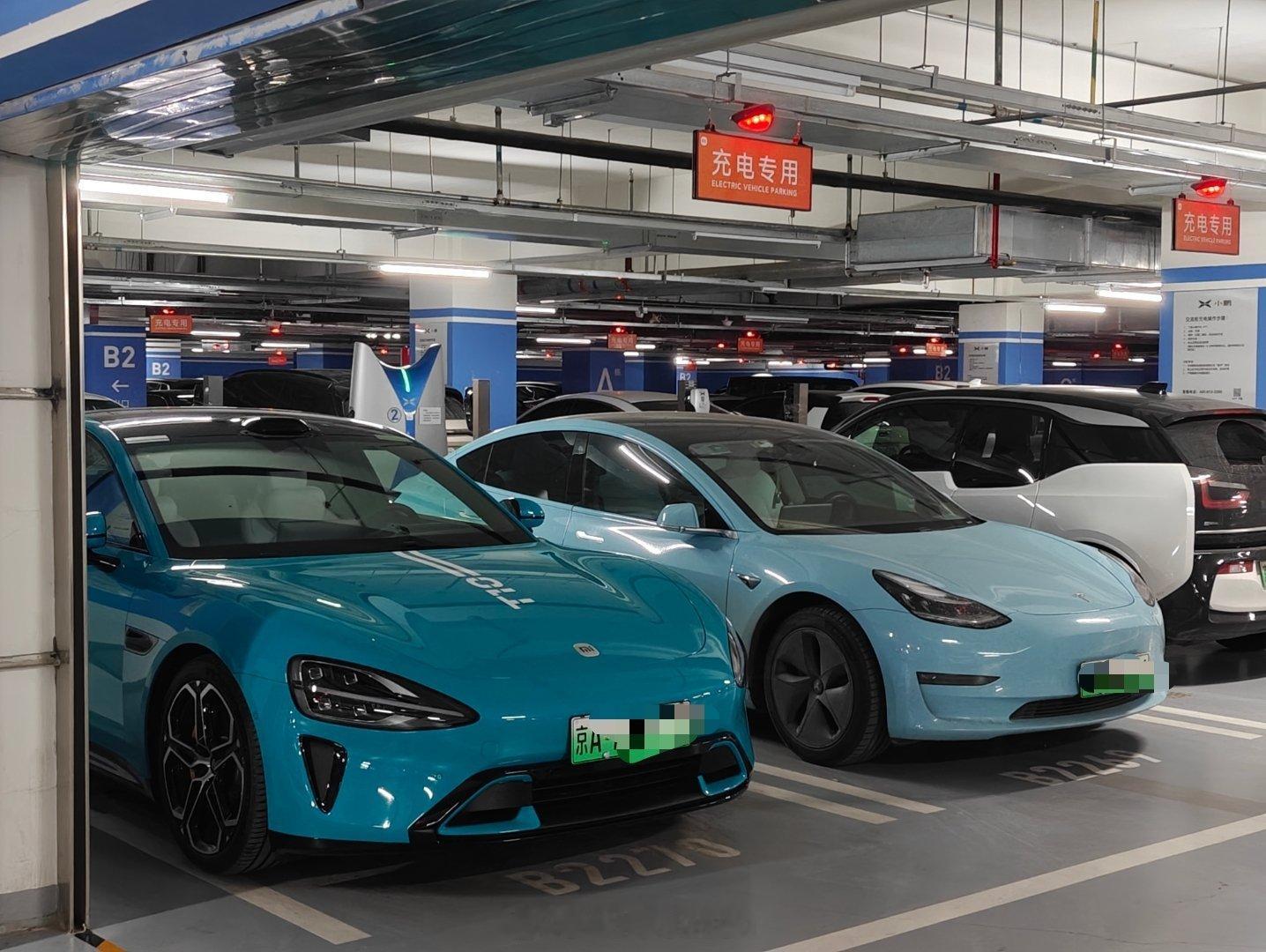 相比起#小米14ultra# ，其实现在最感兴趣的小米产品，还是小米这台车…小米