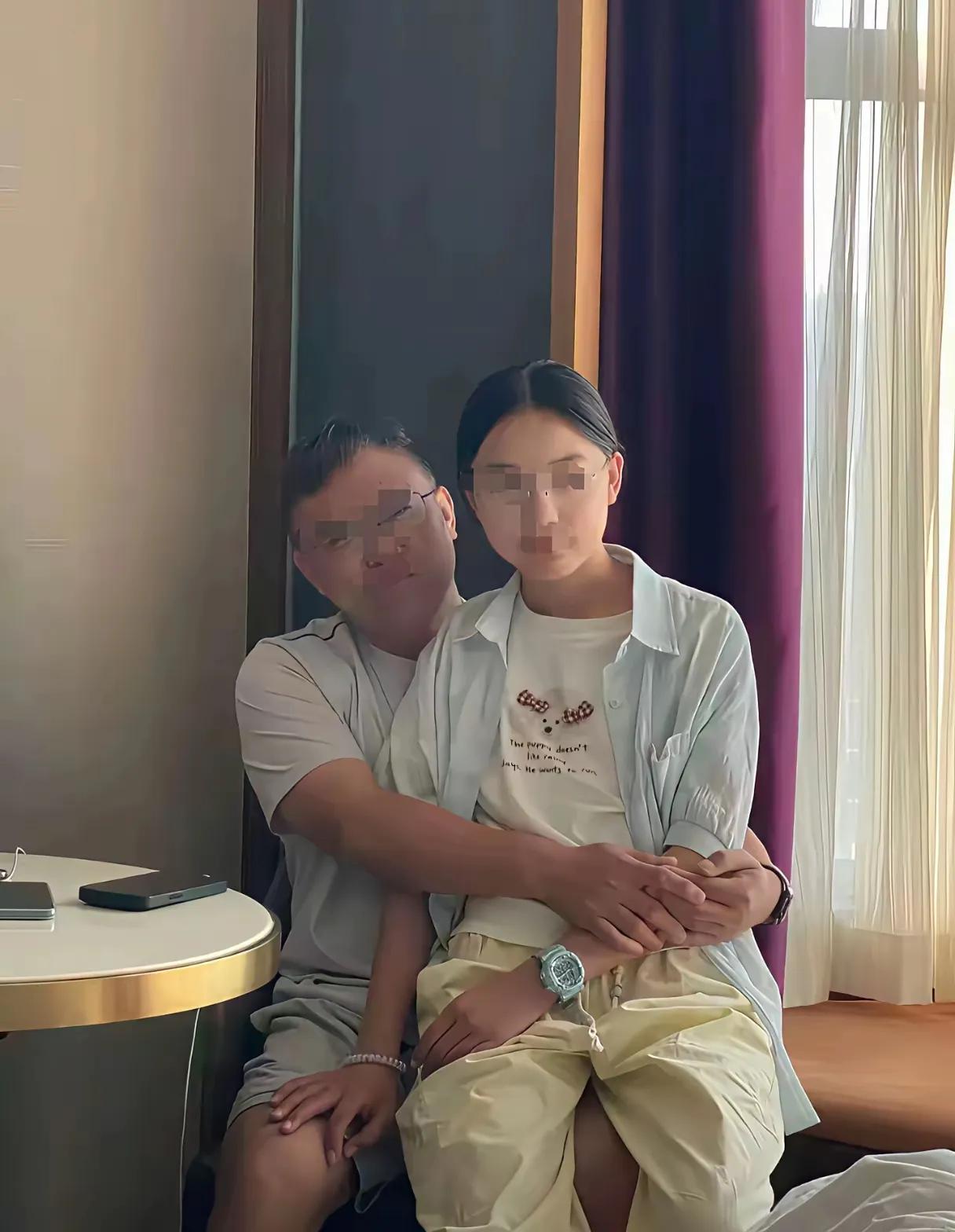 中国自古以来就有“女大避父，儿大避母”，相信老祖宗的观点是很有智慧的。试想一下，