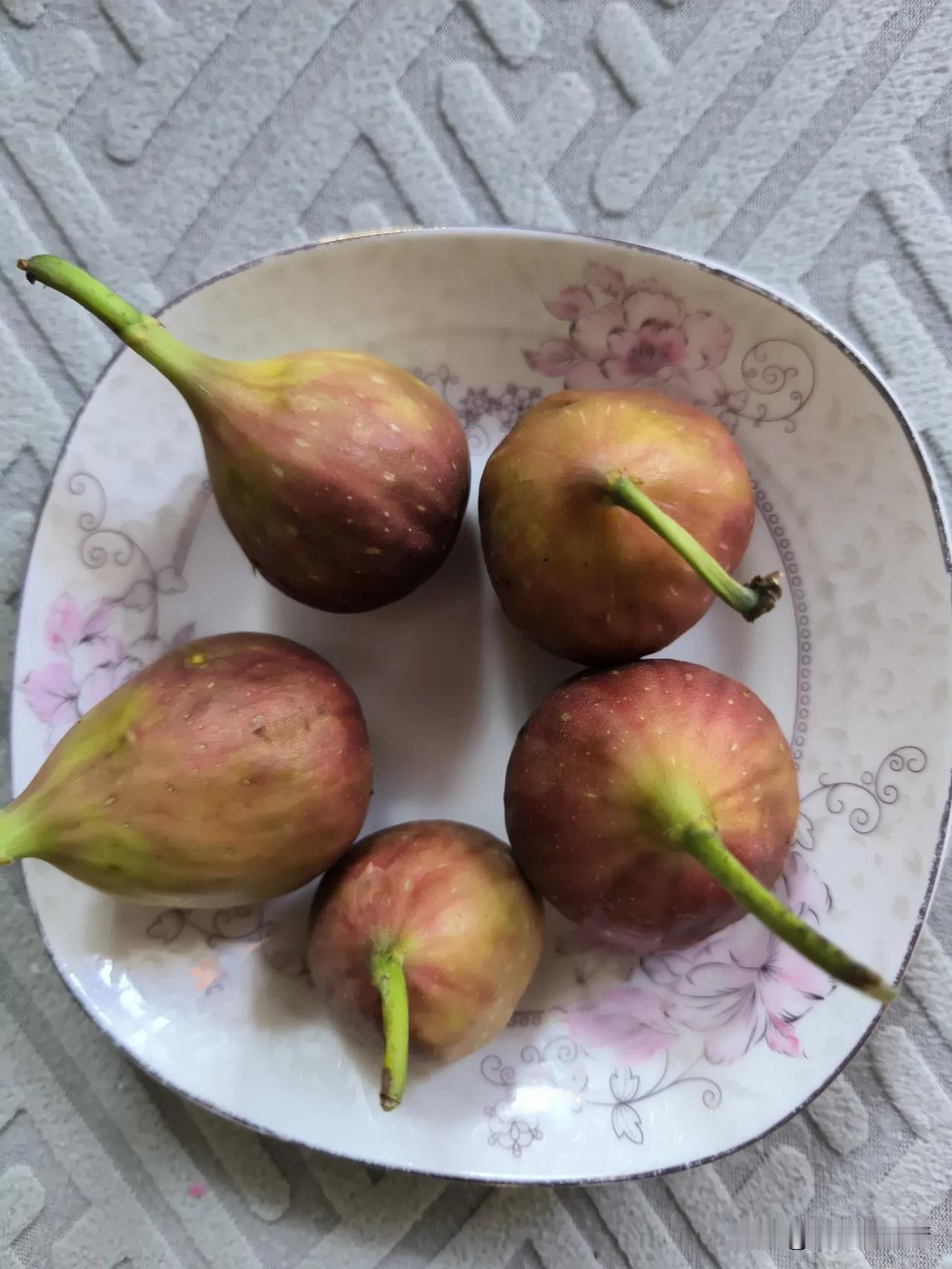 赢了的男人脾气好

昨天下午五点多，我先生瘦哥给我打来电话，告诉我他下班途中顺道