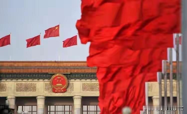 2026年了，为什么国家突然要再扫一年黑？因为有种“不动刀的鬼”。

这鬼不拿刀