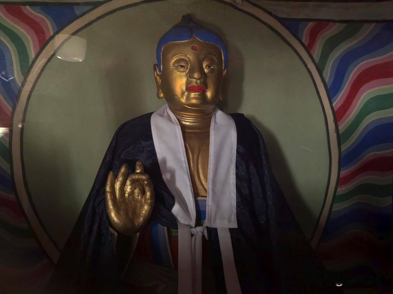 探访甘谷华盖寺石窟，感受历史的沉淀与文化的魅力。（6）
