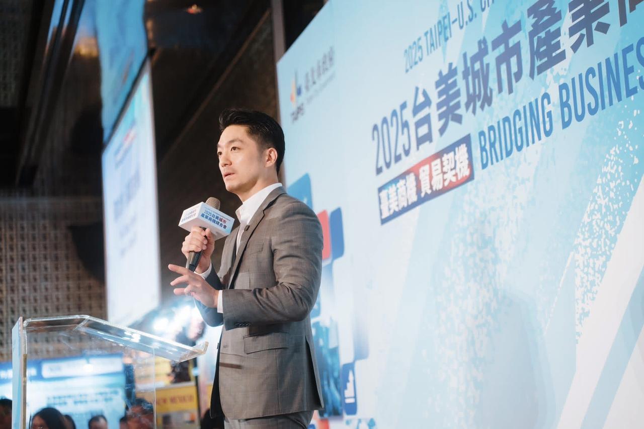 专访谈黄珊珊票过半流向沈伯洋　蒋万安：非常愿意向柯文哲请益

梅花新闻网 洪子苓