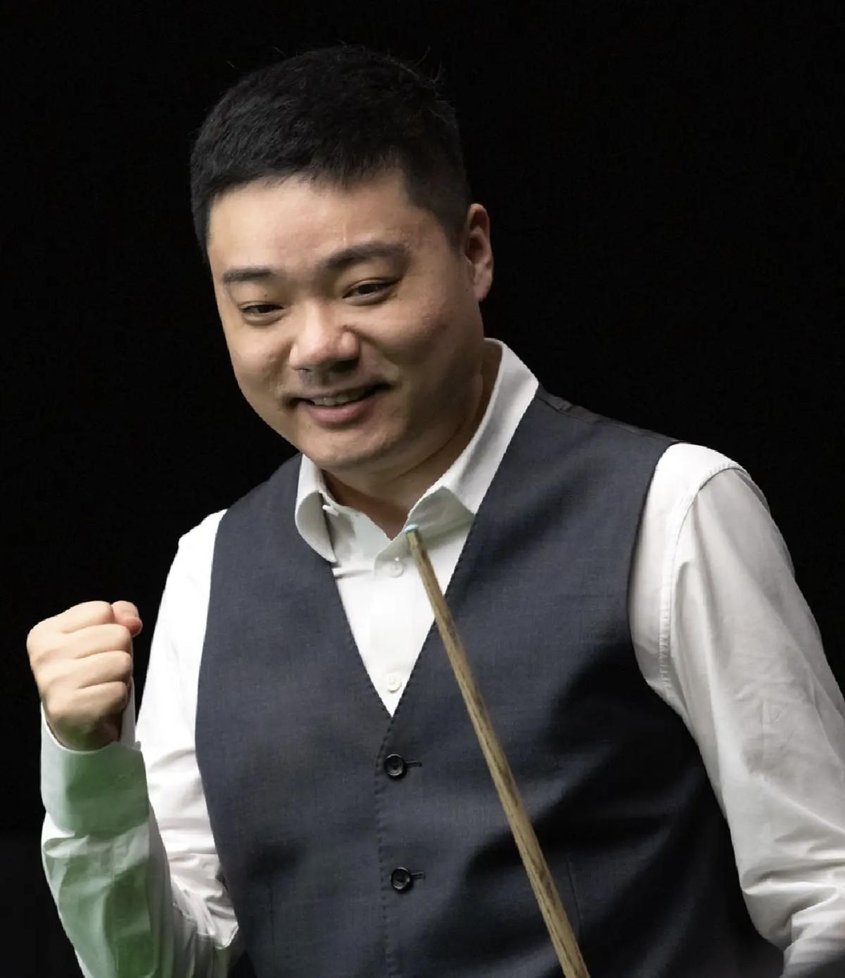 丁俊晖拒绝一轮游，晋级英格兰公开赛32强！
       英格兰公开赛首轮，丁俊