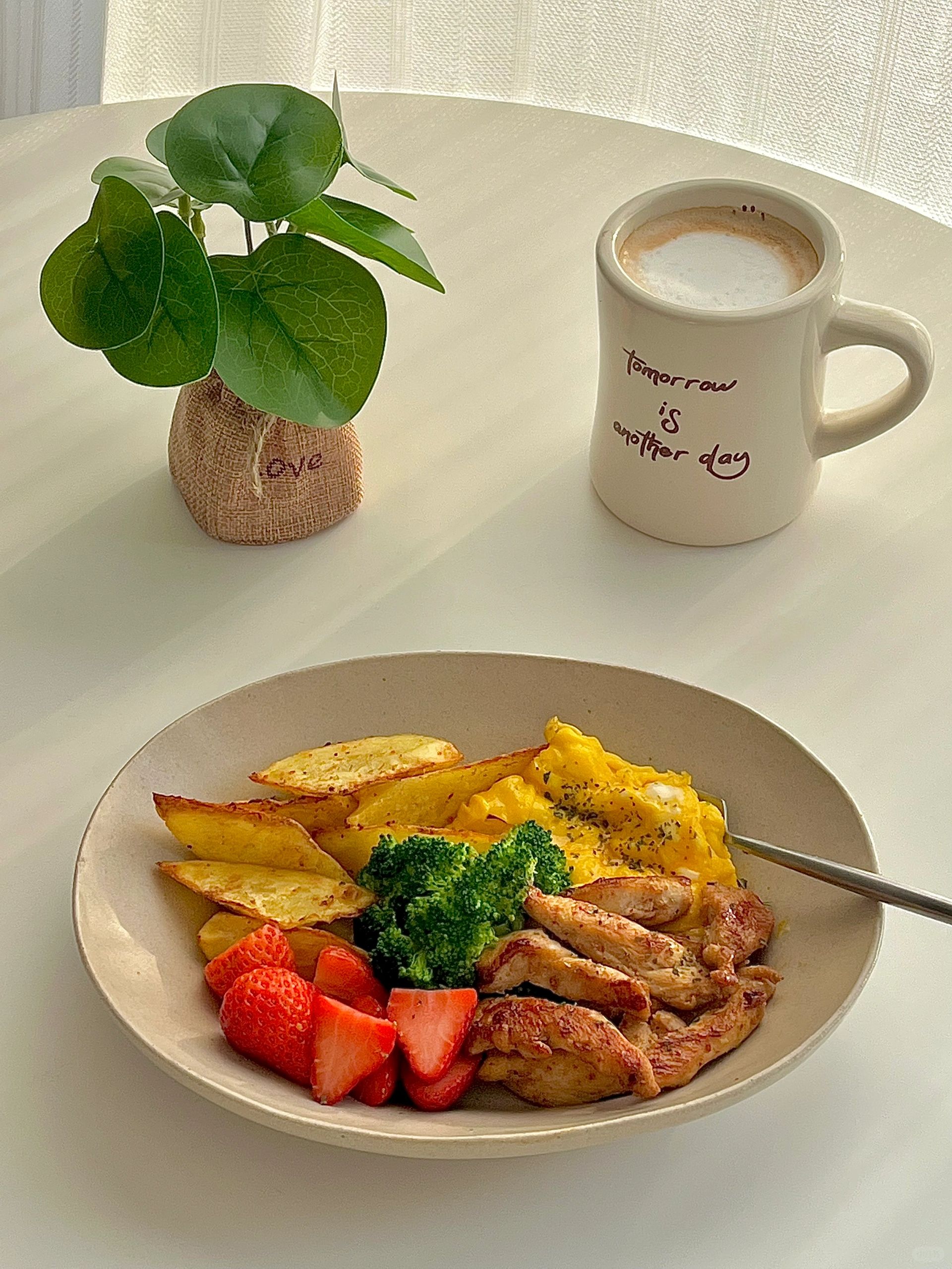 ☀️工作日早餐｜烤薯角煎鸡肉鸡蛋沙拉🥗